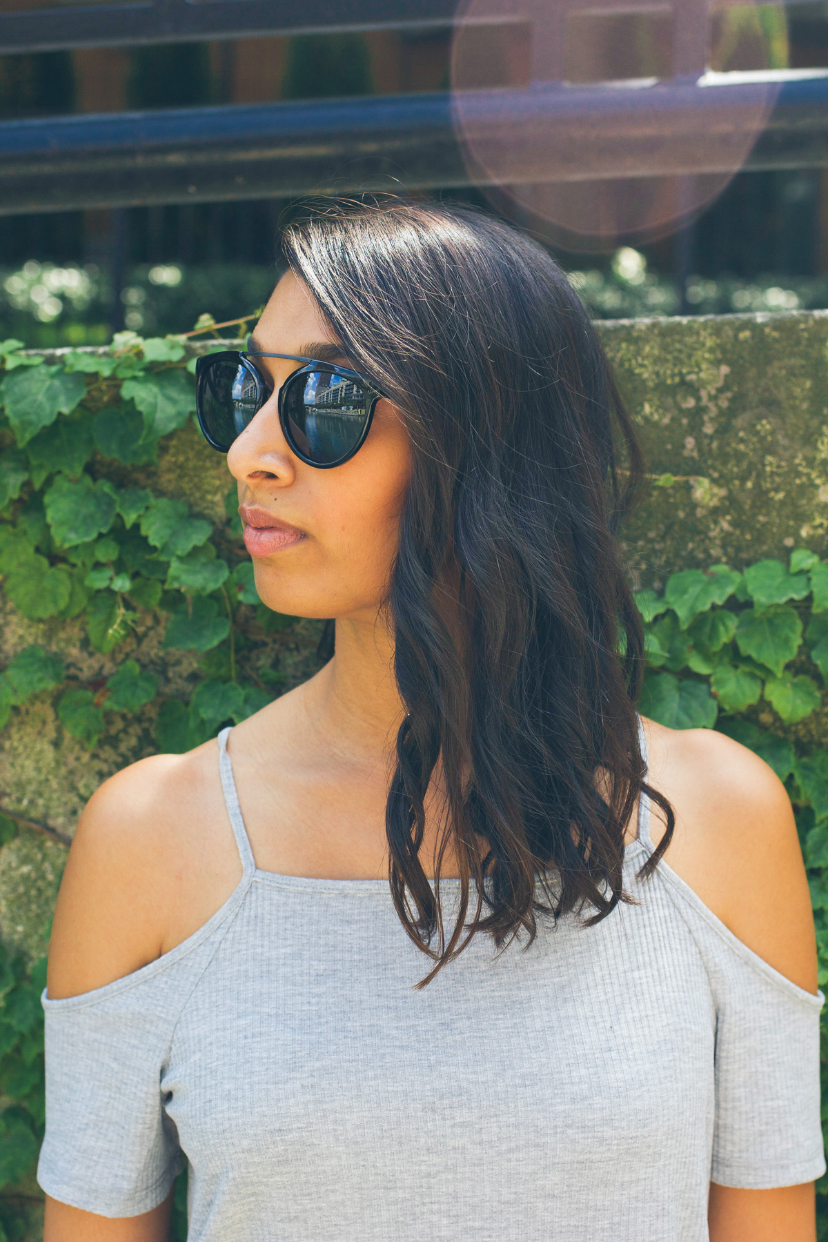 urban outfitters black sunglasses